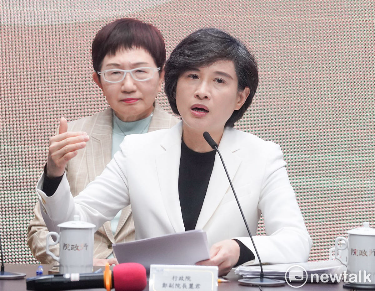 行政院副院長鄭麗君率政委楊珍妮等相關部會首長舉行「關稅最新情勢說明記者會」。 圖：張良一/攝