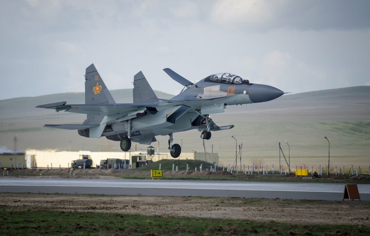 全球兩天內多架戰機墜毀，包括哈撒克空軍的 Su-30 和南韓的 F-16C。 圖：翻攝自@Currentreport1
