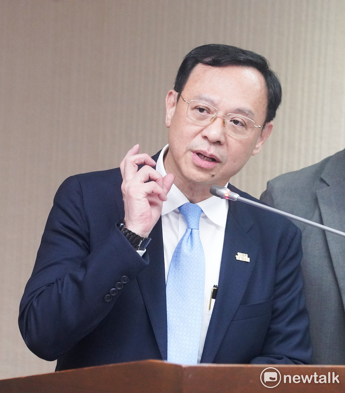 衛福部長石崇良今（23）日受訪時表示，後續將與農業部加快討論該如何建立起人用藥品流用到動物用藥時的「流向管理系統」。 圖：張良一/攝（資料照）