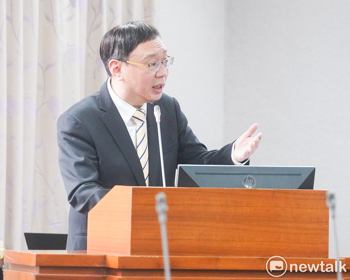 監察院現任秘書長黃適卓在立院司法及法制委員會備詢。 圖：張良一/攝