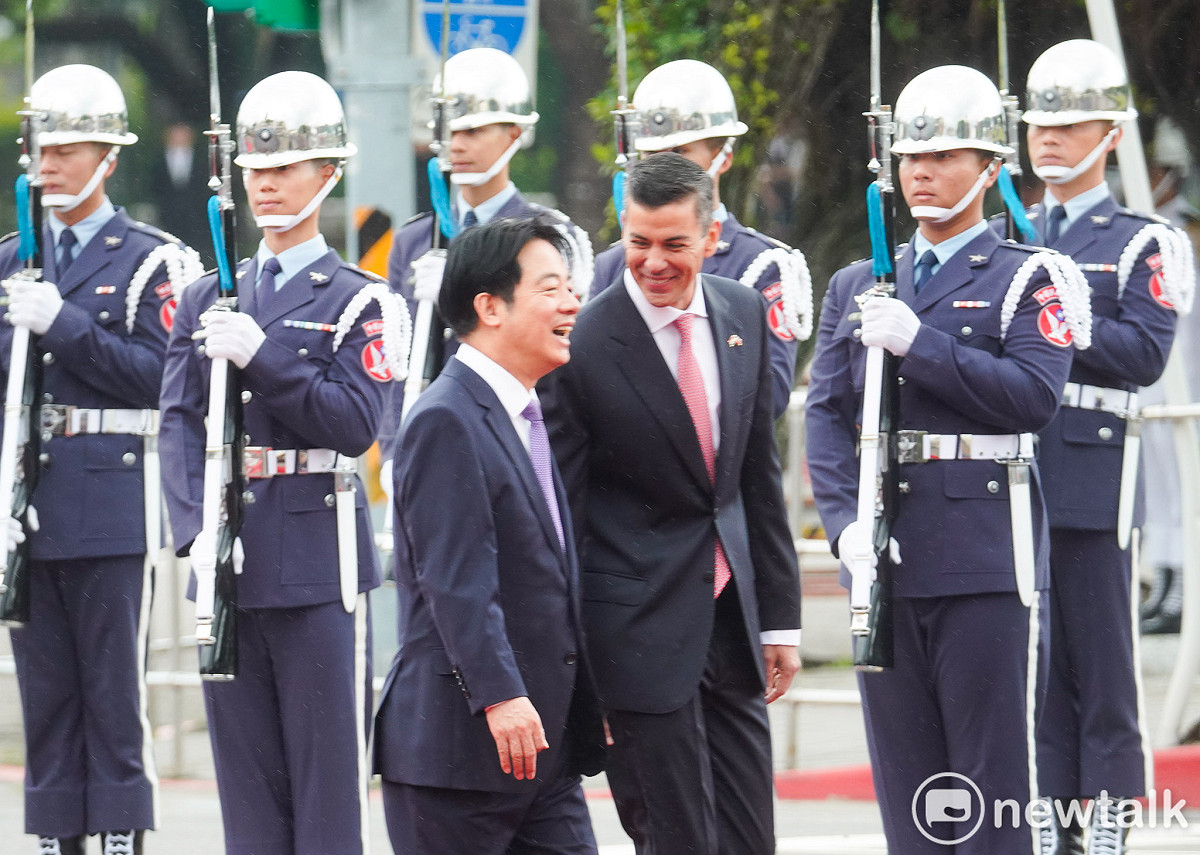 賴清德與貝尼亞相談甚歡。 圖：張良一/攝