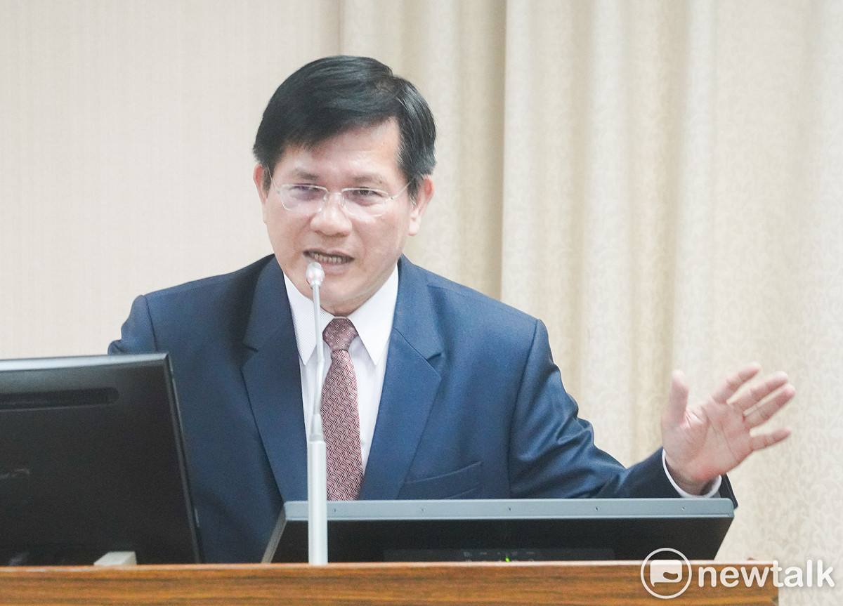 外交部長林佳龍在立院外交及國防委員會備詢。 圖：張良一/攝