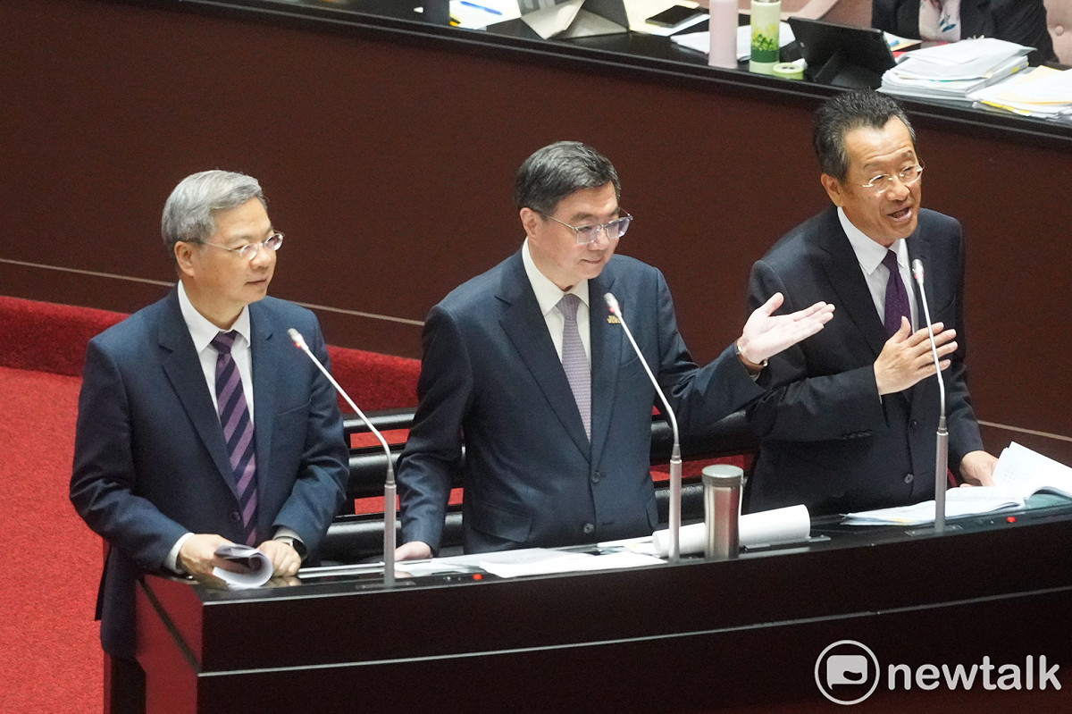 行政院長卓榮泰率國防部長顧立雄、經濟部長龔明鑫等閣員到立法院院會，就美國對台軍售第一批發價書採購特別預算案編製經過並備質詢並備質詢。 圖：張良一/攝（資料照）