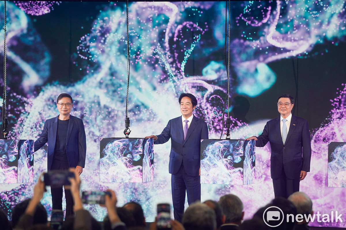 總統賴清德在行政院長卓榮泰等人的陪同下出席2026台北國際電腦展開幕典禮。 圖：張良一/攝