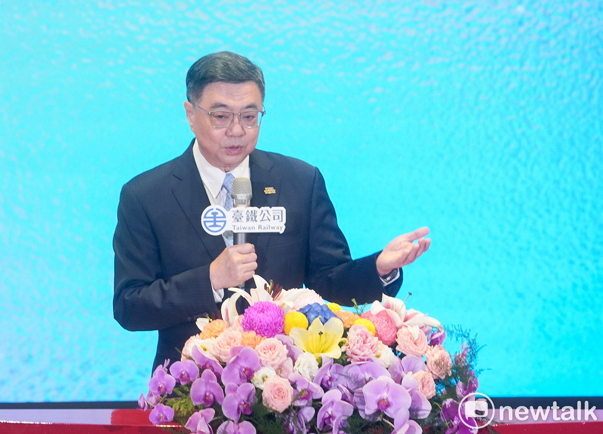 行政院長卓榮泰在台鐵139年鐵路節慶祝大會致詞。 圖：張良一/攝