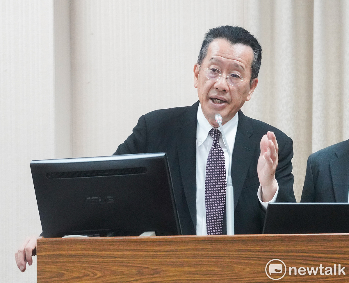 國防部長顧立雄在立院外交及國防委員會備詢。 圖：張良一/攝