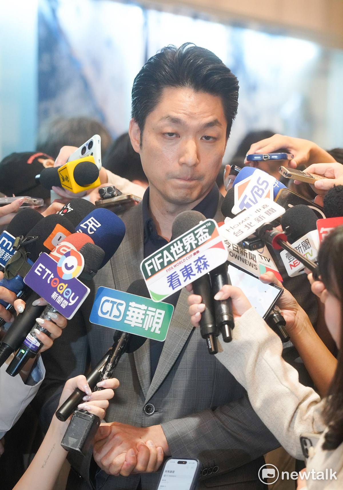 台大氣象團隊報告明確指出，「巴威正在減弱」、「北市預計11日才會進入暴風圈」，但蔣萬安仍宣布放颱風假。 圖：張良一/攝（資料照）