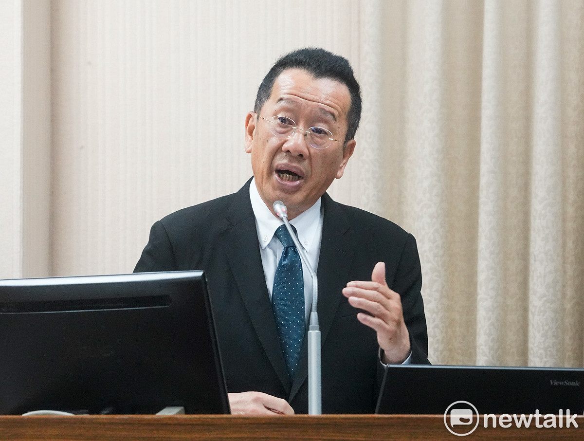 國防部長顧立雄在立院外交及國防委員會備詢。 圖：張良一/攝