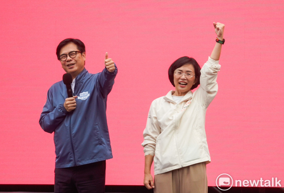 民進黨新北市長參選人蘇巧慧今在板橋舉辦競選總部成立大會，高雄市長陳其邁為蘇巧慧站台拉抬聲勢。 圖：張良一/攝
