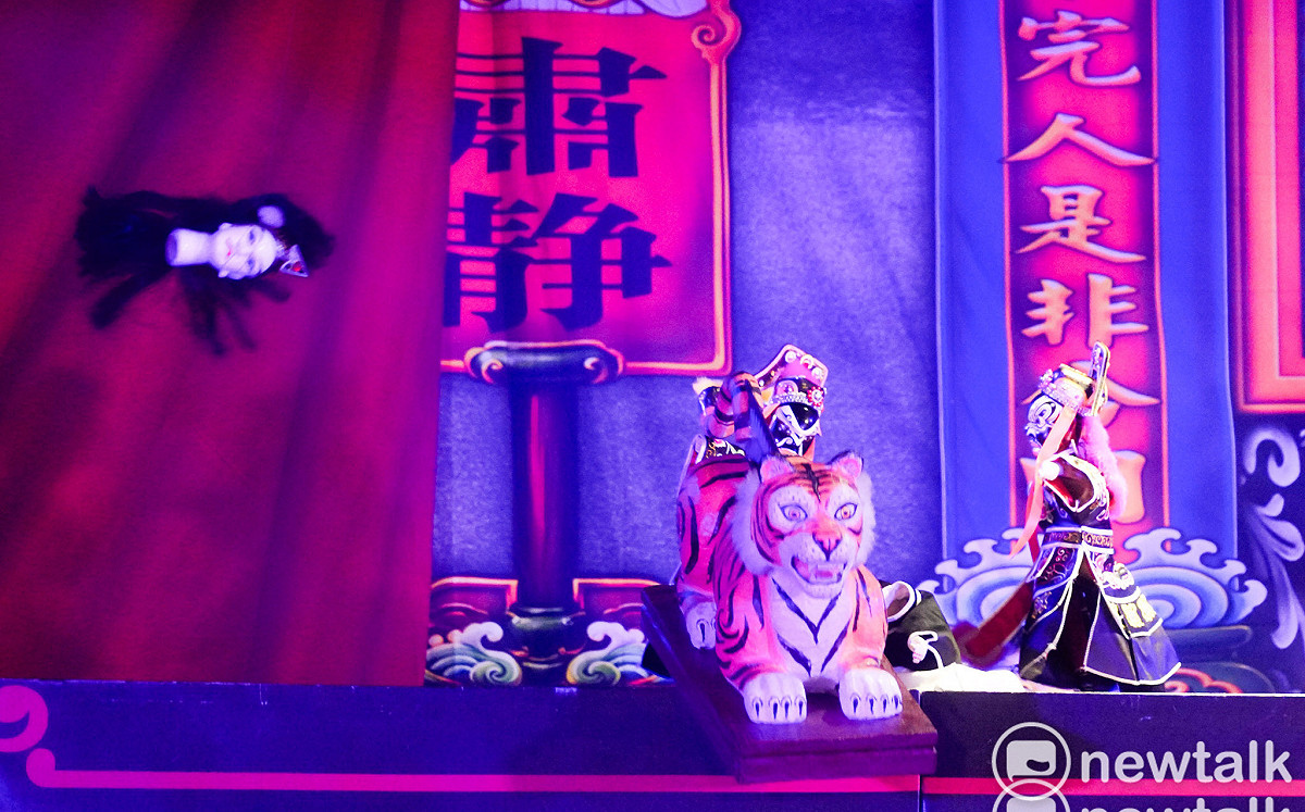 陳幸妤婚變風波催生鍘美藝術節！負心漢｢陳世美｣高潮一鍘掌聲響起