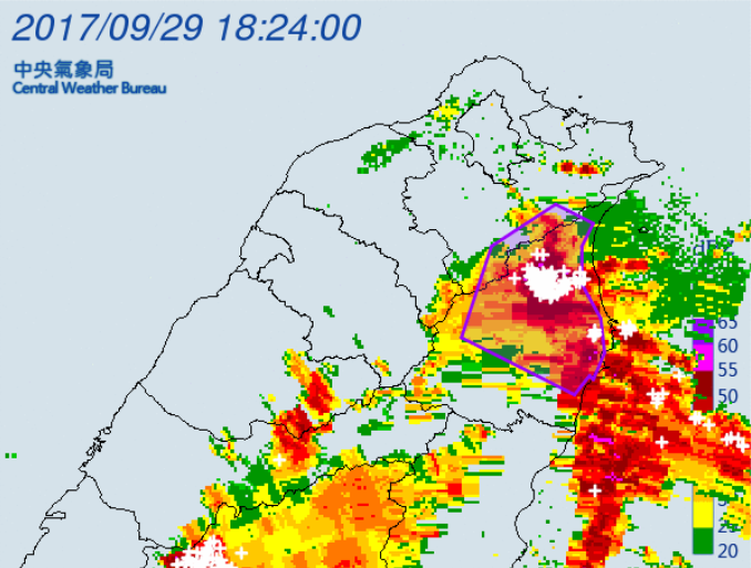 中央氣象局18:29針對新北市、宜蘭縣發布大雷雨即時訊息，持續時間至19時30分止。請大雷雨市警區域民眾留意天氣變化，並遠離山區及溪流以策安全。 圖：中央氣象局