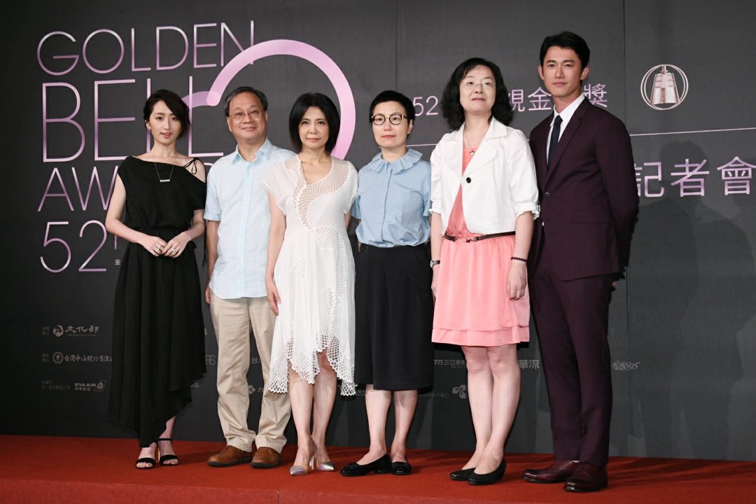 演技精湛的吳慷仁以「望月」與「戀愛沙塵暴」，分別入圍迷你劇集男主角與戲劇節目男主角兩大獎。 演技精湛的吳慷仁以「望月」與「戀愛沙塵暴」，分別入圍迷你劇集男主角與戲劇節目男主角兩大獎。