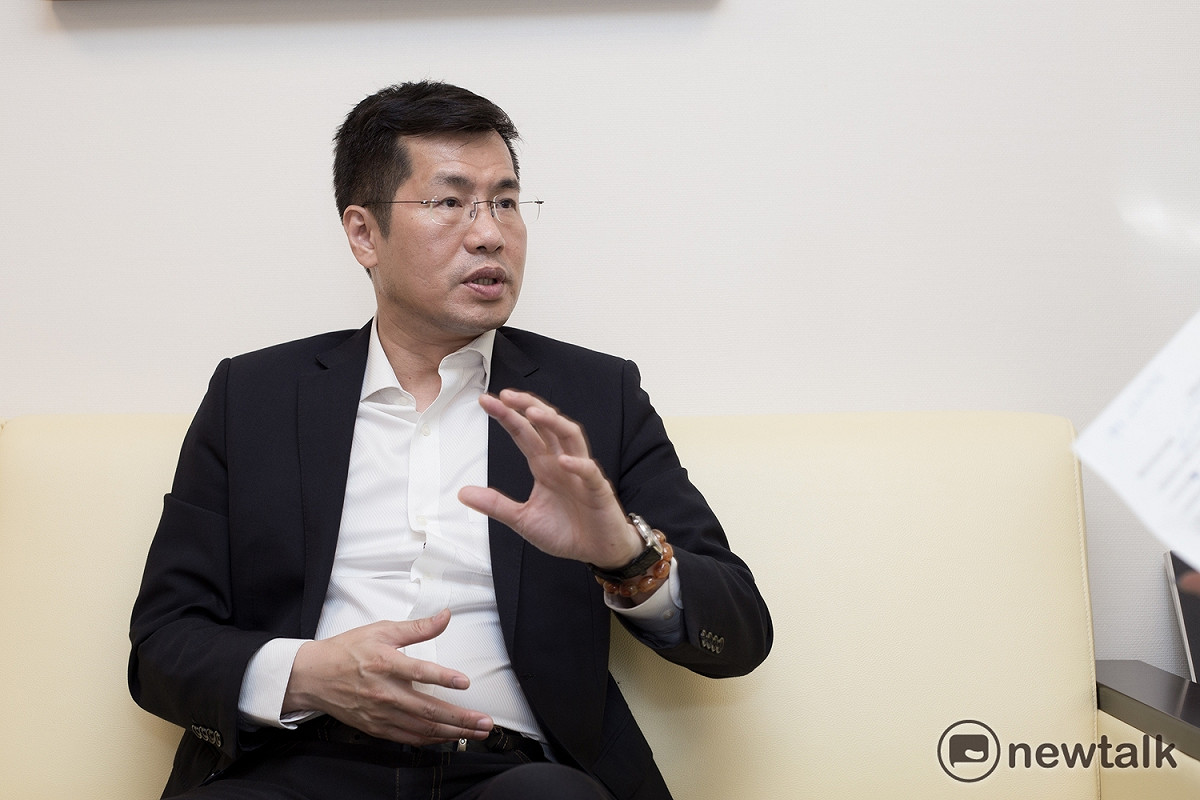 羅致政談電競產業，他表示台灣發展電競幾乎沒有不利之處，政府應從娛樂面和產業面雙管齊下協助推動。 圖：李佳純/攝