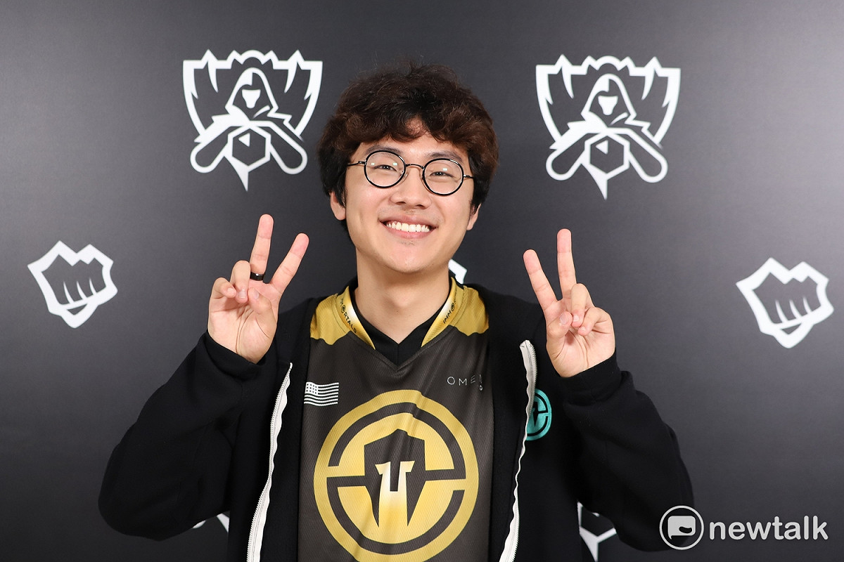 昨（6）日IMT的輔助選手Olleh在賽後接受專訪。 圖：蔡幸秀/攝