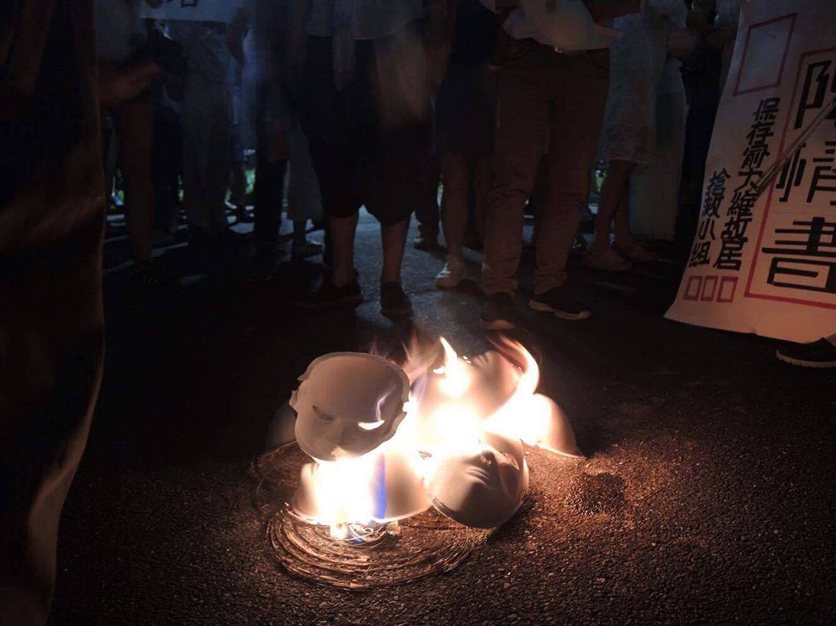 搶救俞大維故居的文資團體以:「一夜浮華白晝金銀 兩邊文資暗夜悲泣」為題，發表聲明，譏諷「白晝之夜」為「白咒之夜」。 圖:搶救俞大維故居提供