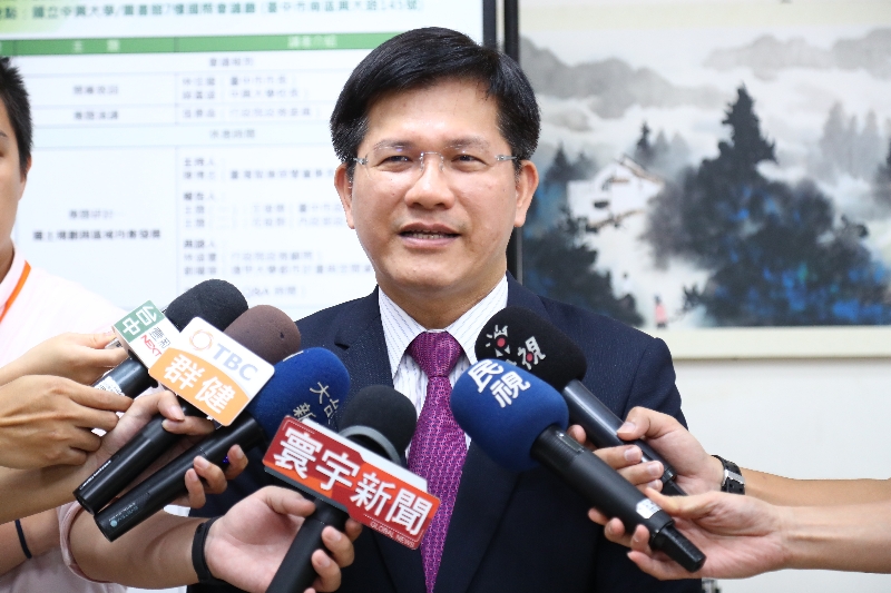 台中躍升為全台第二大城，為探討台中崛起對台灣發展的影響力與重要性，台中市政府與台灣智庫今(7)日合作舉辦「台中崛起與國家均衡發展」研討會，並為呼應行政院長賴清德提出中部可作為行政中心的遷都概念。 圖:台中市政府提供
