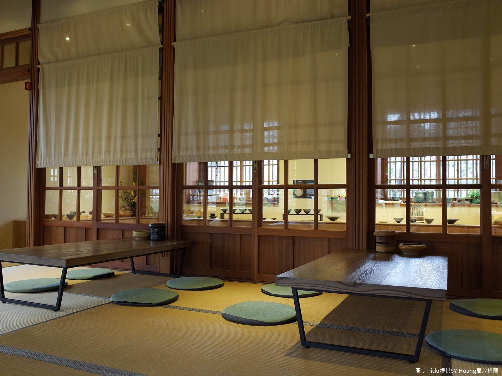 走進西本願寺的「八拾捌茶輪番所」中，陽光灑進和室，彷彿就是到了日本，坐在塌塌米上點上一壺香醇台灣茶，任何俗事煩惱就同茶香飛散在空氣中，不見蹤影。 圖：Flickr提供SY Huang開放權限