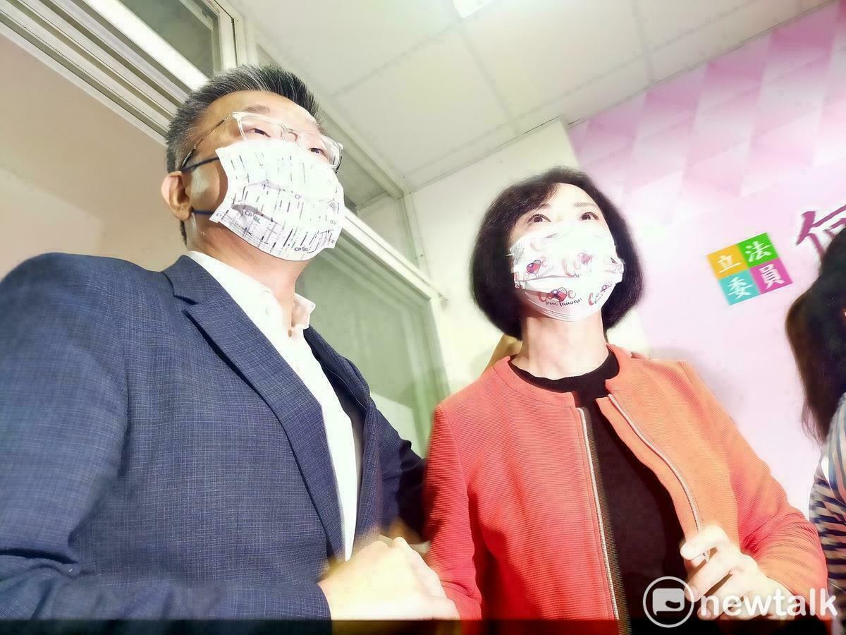 2022年蔡其昌獲提名參選台中市長後，隨即拜訪何欣純，何欣純今天獲得選對會建議提名參選台中市長，感謝詞中除了提到賴總統，另一人就是蔡其昌。 圖：新頭殼資料照
