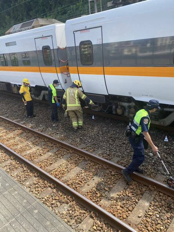 百福車站今日發生一起民眾闖鐵軌死亡事件。 圖：翻攝畫面