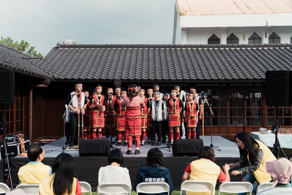 六龜觀光藝文季有多元族群的原住民歌唱表演。 圖：六龜區公所/提供