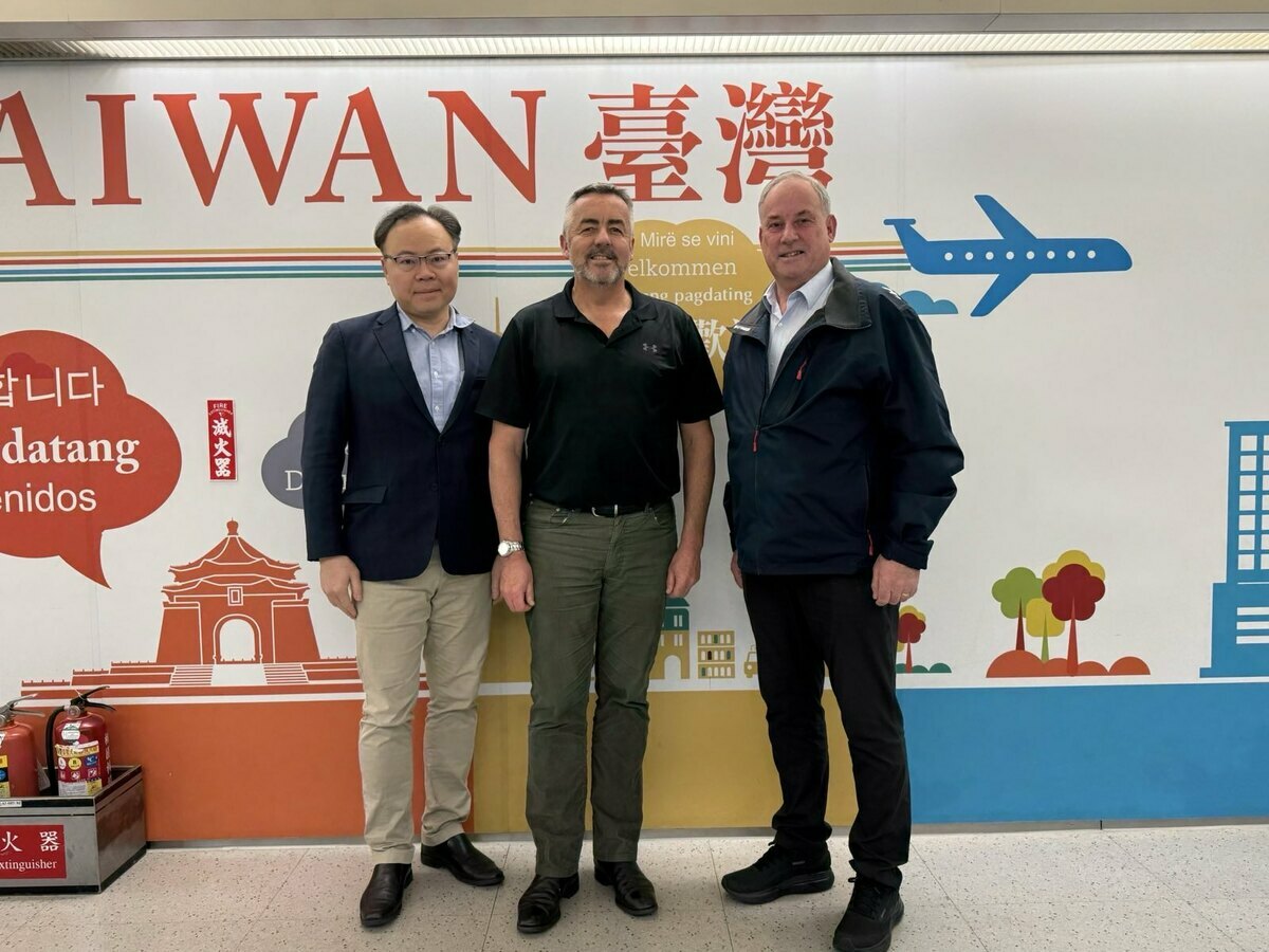 右起為寇貝克（Richard Colbeck）參議員及契斯特（Darren Chester）眾議員。 圖：翻攝自外交部官網