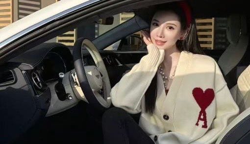 近期有消息稱，西安電子科技大學生命科學技術學院的秦偉教授疑似長期包養女網紅，並將其殺害、分屍，藏在學校的冰箱內，目前已遭當地警方逮捕。 圖：翻攝自 @AsiaFinance X 帳號