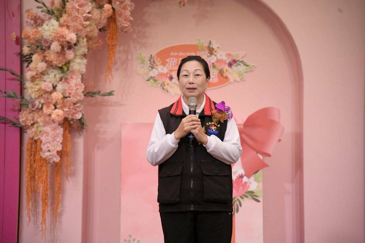 張育萌批評，災民還在鋪睡袋，徐榛蔚（圖）不救災，在撤離演練當天到飯店替 45位新人證婚、綁樁送大獎。 圖：取自花蓮縣政府官網