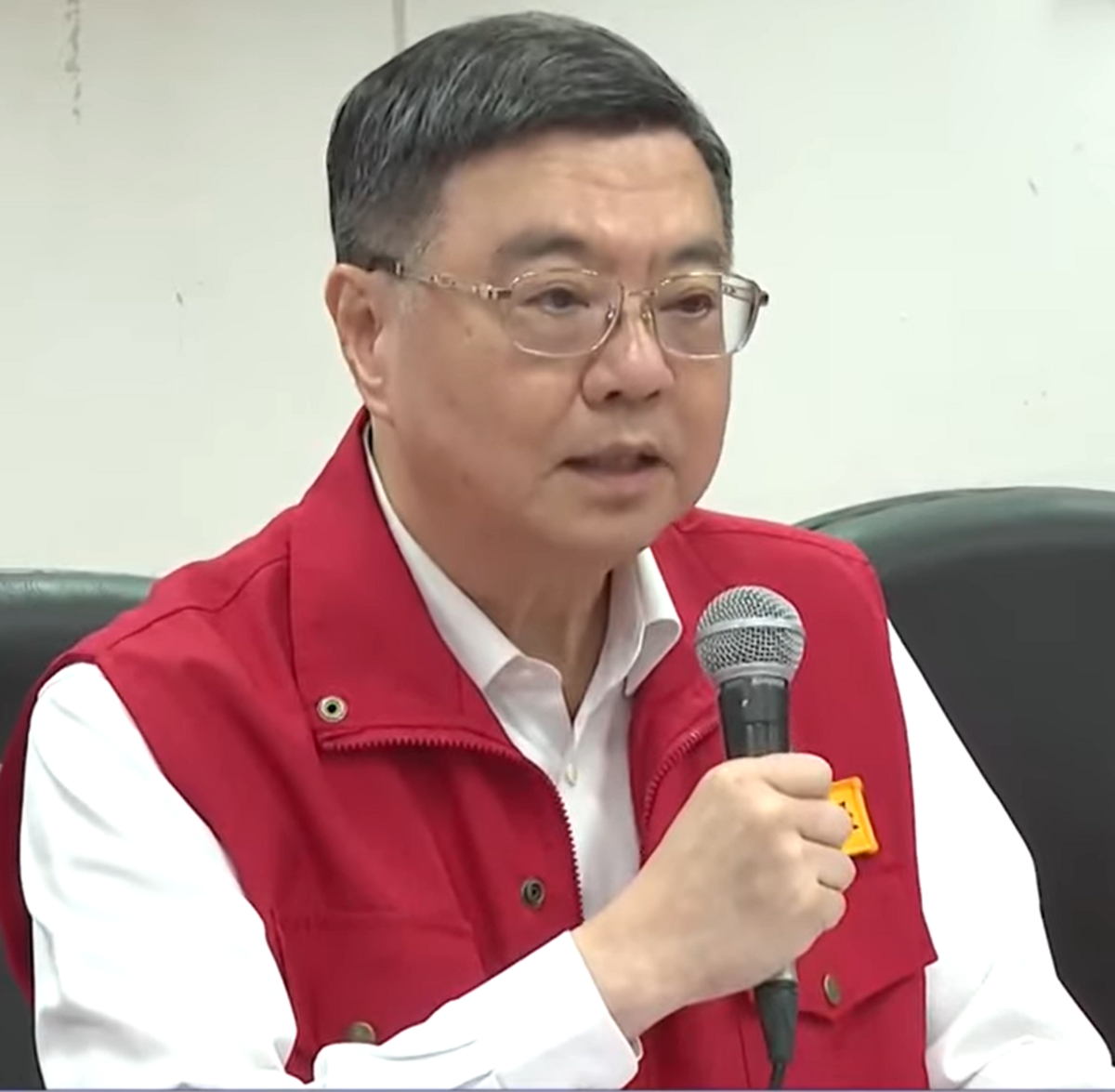 行政院長卓榮泰宣布禁運再延長10天。 圖：取自直播畫面。