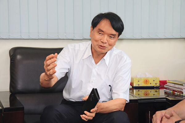 桃捷工程局局長劉慶豐（圖）遭控為了趕工，不顧品質。 圖：翻攝桃園市政府捷運工程局官網