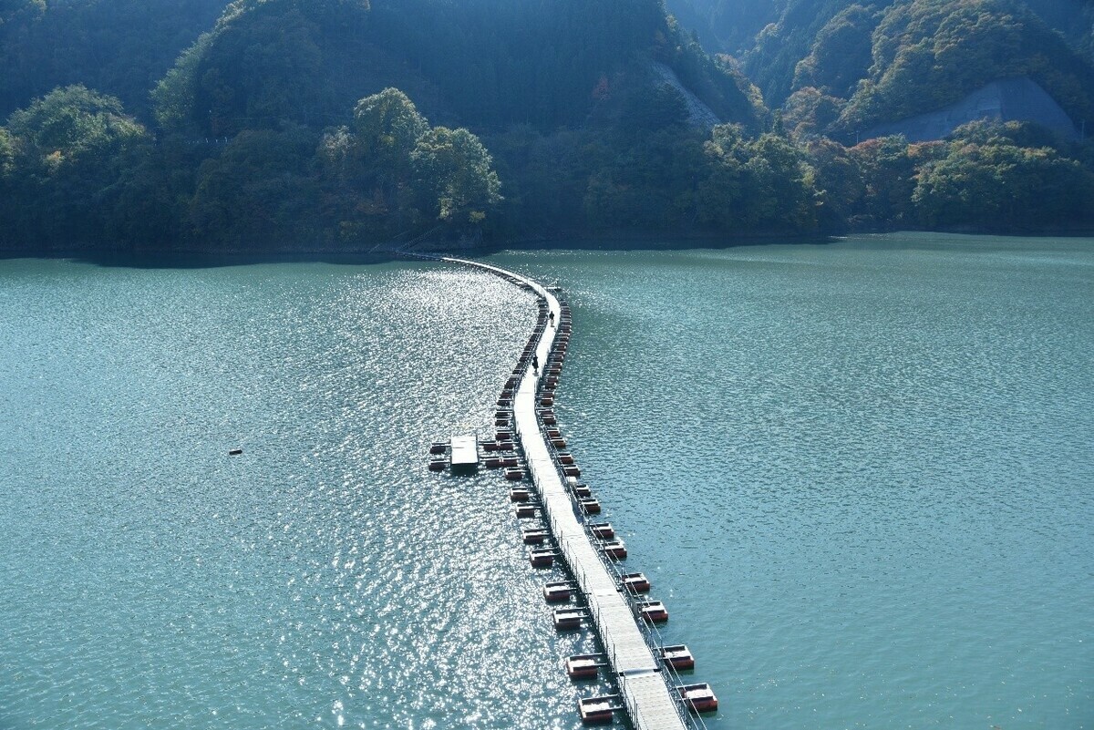 奧多摩湖被稱為東京後花園的多摩地區。 圖：TCVB／提供