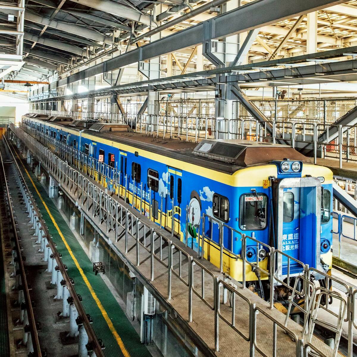 台鐵將在2025屏東鐵道文化觀光祭開幕慶期間加開噹噹一族彩繪列車。 圖：台鐵／提供