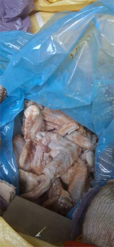 走私貨輪中已有4櫃肉類發臭。 圖：保三總隊刑警大隊提供