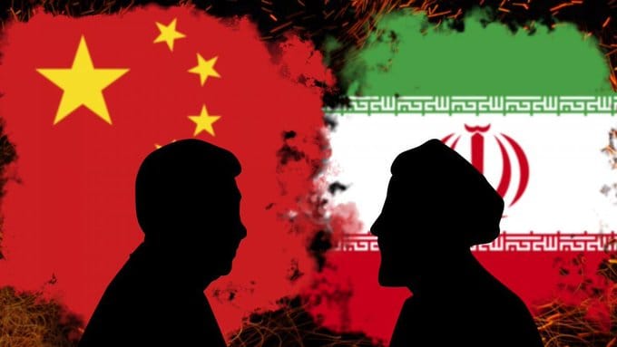 自 9月底聯合國的「快速恢復制裁機制」啟動以來，多批來自中國的高氯酸鈉已陸續運抵伊朗阿巴斯港。 圖:翻攝自X帳號@nexta_tv