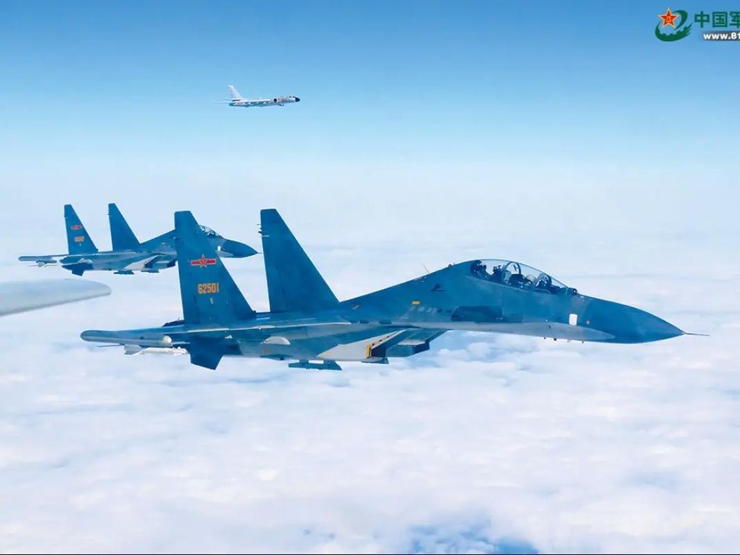 亞洲方面，中國持續位居全球第二，2025 年軍費年增 7.4%，並加速推動 2035 年前的軍事現代化計畫，包括測試六代戰機與推進匿蹤作戰能力。 圖:翻攝自中國軍網