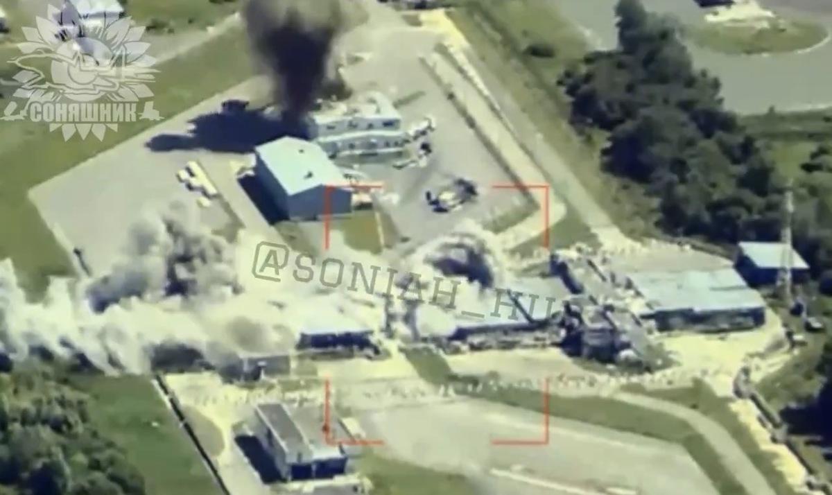 烏軍首次將法國提供的HAMMER精確制導炸彈掛載於MiG-29戰機。 圖：翻攝自 X