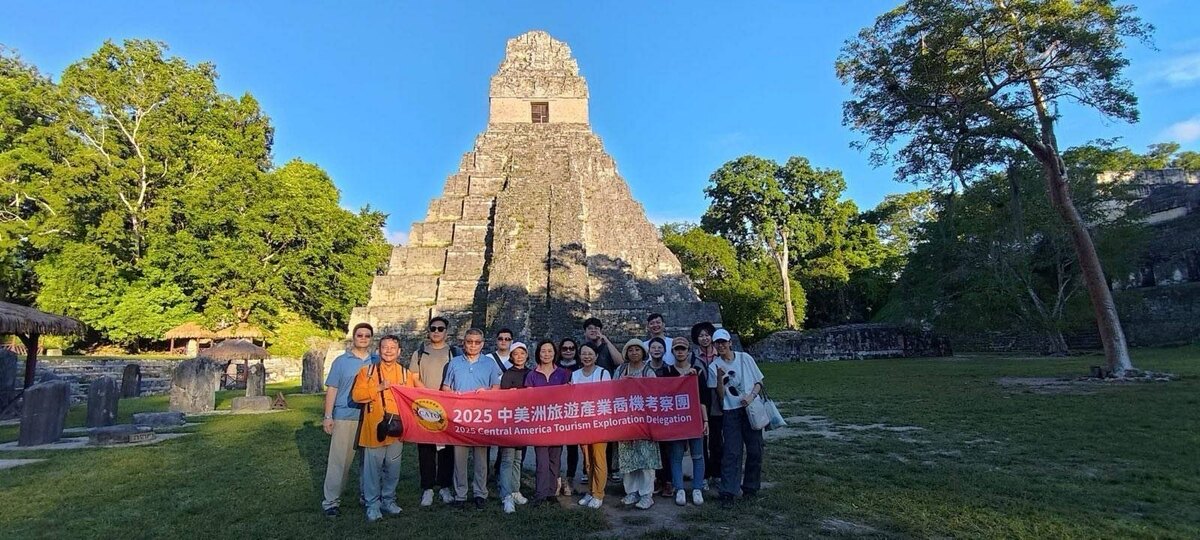 觀光踩線團參訪瓜地馬拉蒂卡爾（Tikal）國家公園。 圖：外交部提供