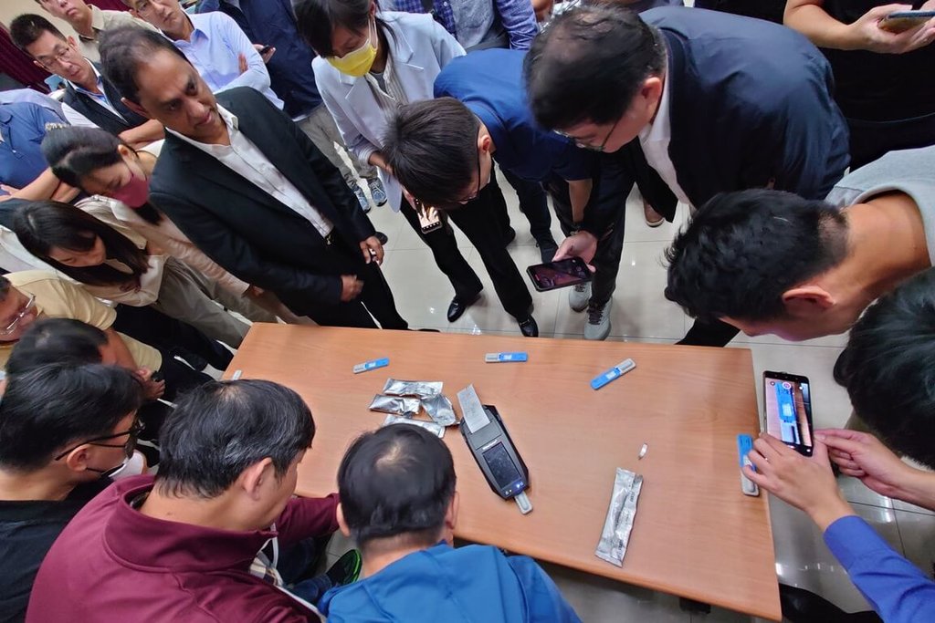 警政署刑事局毒品查緝中心表示，為有效打擊毒駕案件，警政署通令各警察機關戮力查緝毒品及毒駕犯罪，近期並引進唾液毒品快篩執法策略，也辦理大型教育訓練。（刑事局提供）中央社記者黃麗芸傳真　114年11月1日