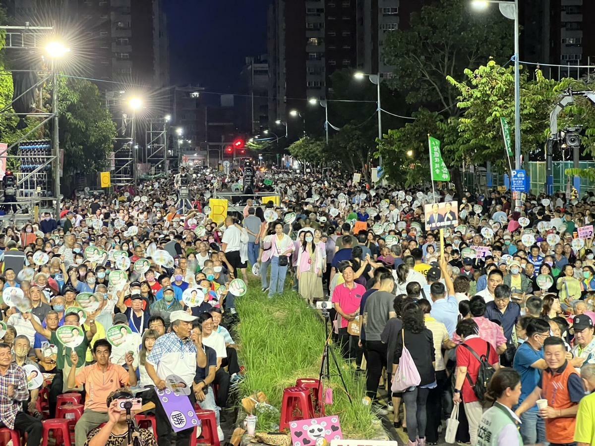 林岱樺岡山大型造勢活動，現場湧入3萬人相挺展現基層實力。 圖：林岱樺辦公室/提供