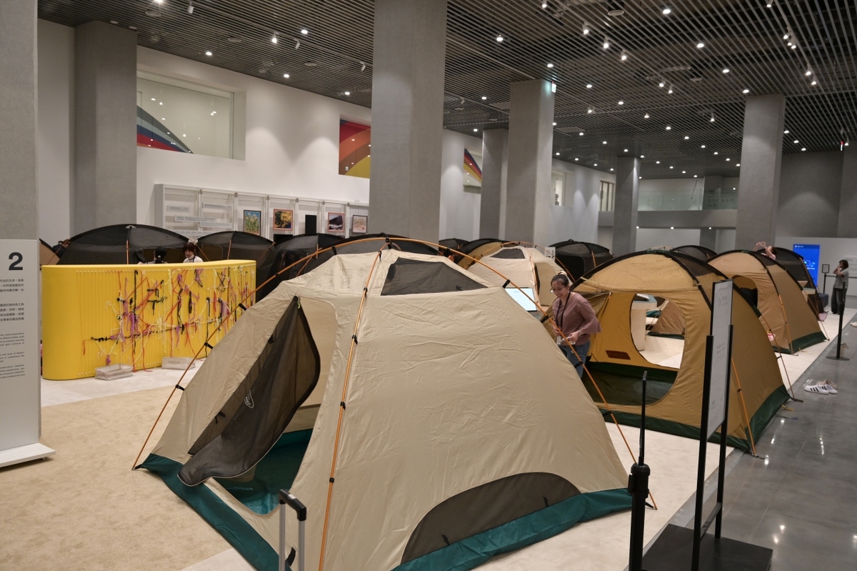 親子家庭搭帳篷入住綠美圖。 圖：台中市政府/提供