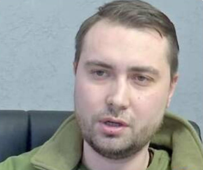 烏克蘭情報總局長布達諾夫親自搭乘黑鷹直升機突襲紅軍城前線俄軍 圖 : 翻攝自X / Lawance of Gobi