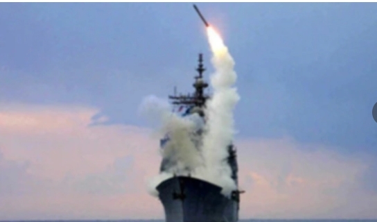 從美軍艦艇上發射的戰斧導彈。 圖 : 翻攝自觀察者網