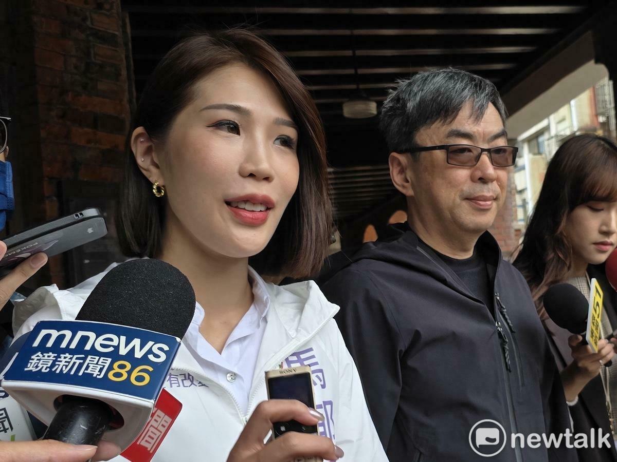 民進黨台北市中正萬華區市議員參選人馬郁雯（左）。 圖：周煊惠 / 攝（資料照）
