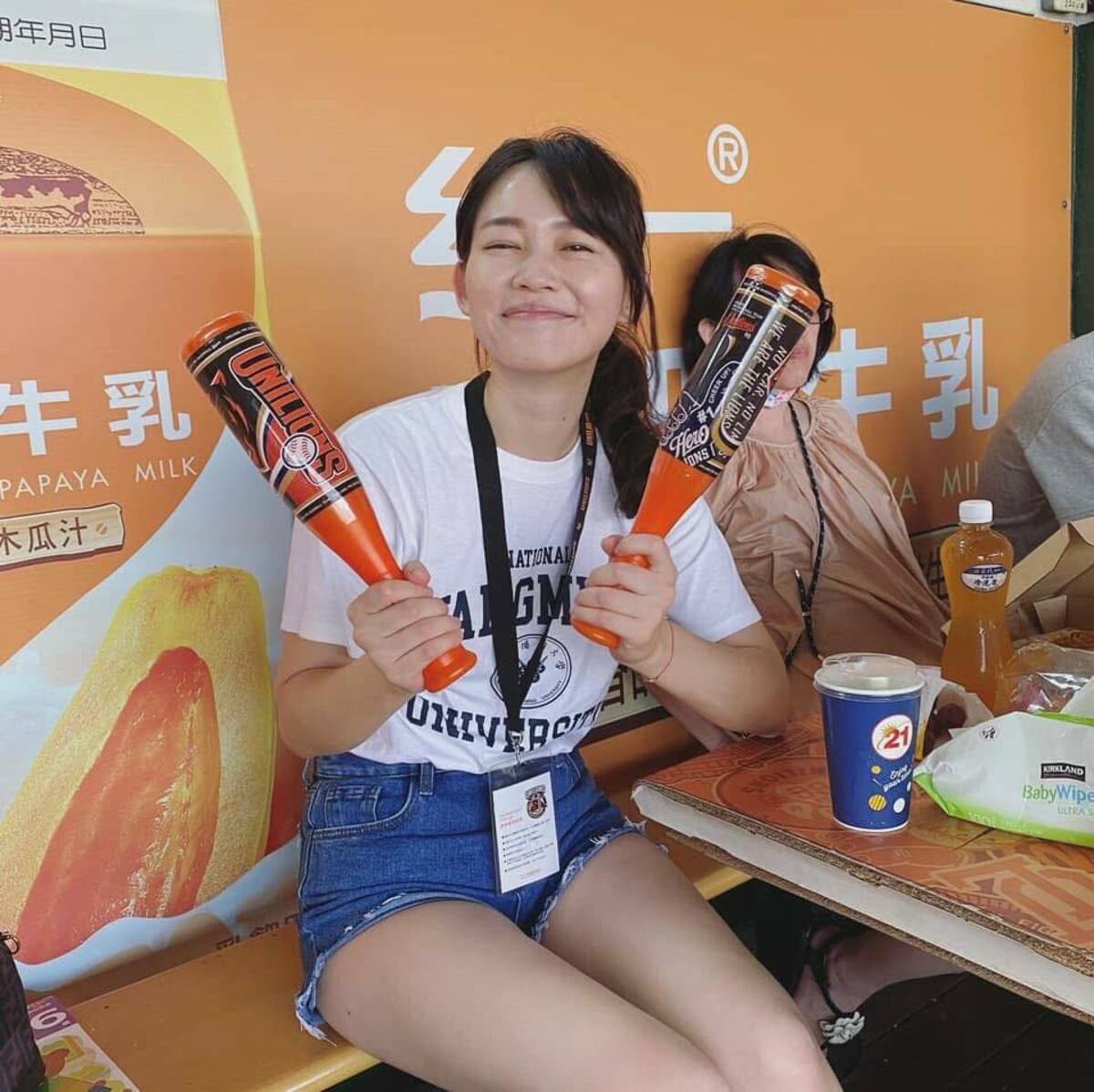 吳欣岱要求中信金出面說明，到底中國職棒是不是中信協助創立的？上海兄弟有沒有中信集團的資助？ 圖：台灣基進提供