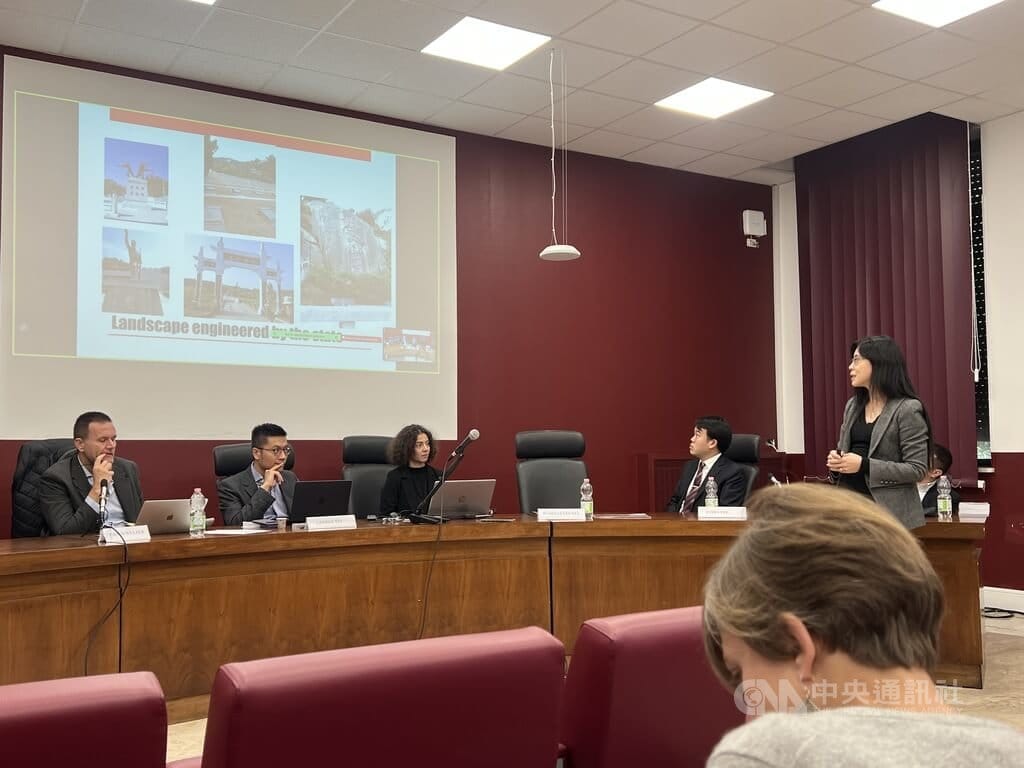 羅馬智慧大學（University of Rome La Sapienza）政治學系今天舉行「重新構思台灣：衝突、連結與認同」研討會，多位台義學者出席。中央社記者黃雅詩羅馬攝114年11月11日 圖：中央社提供