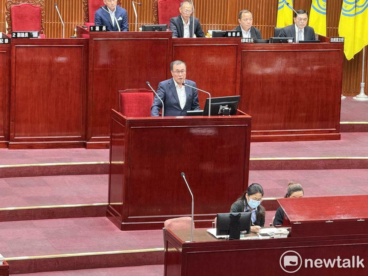 台北市副市長李四川今天下午列席北市議會大會審議新壽合意解約案。 圖：周煊惠／攝
