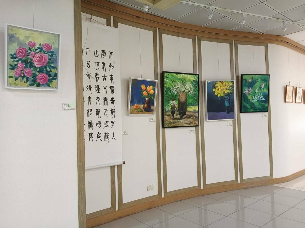 「金馬迎春—彰化企協40週年藝文聯展」，目前正於彰化市婦女學苑（華陽市場二樓）盛大展出。 圖：彰化企協/提供