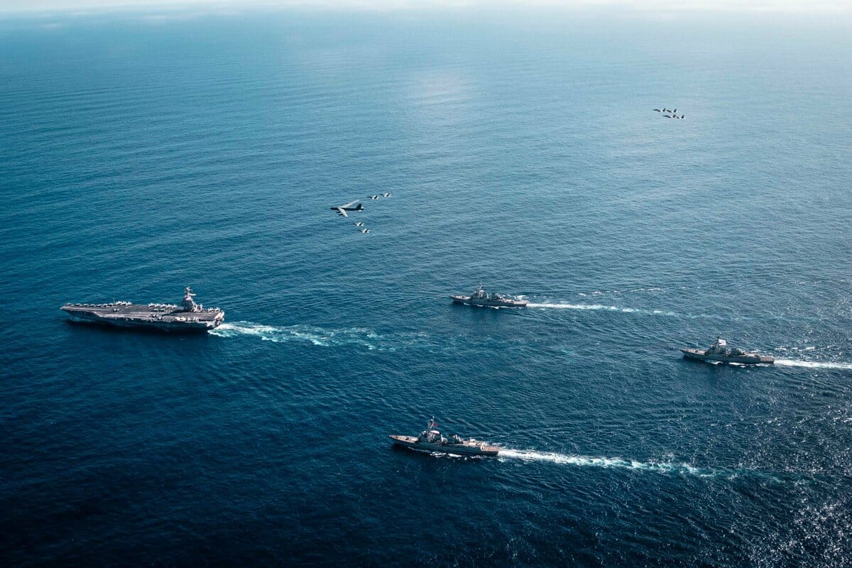 美國海軍航艦「福特號」（CVN-78）打擊群16日進入進入加勒比海，執行「南方之矛行動」。 圖：翻攝US NAVY