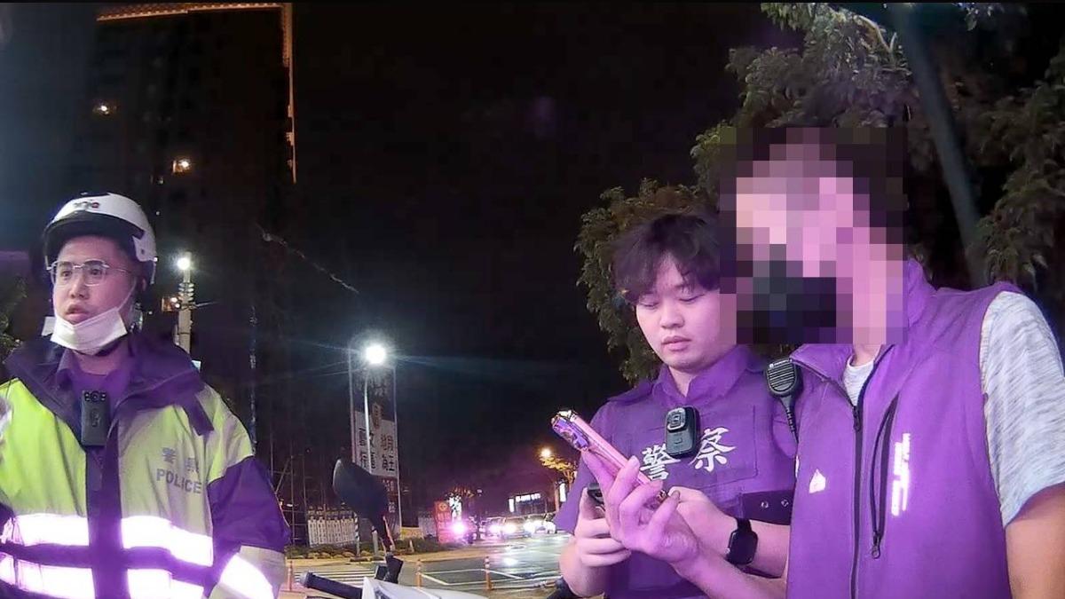 桃園邱姓男子為提分手，找來友人假扮警察，王姓女友求助警方。 圖：警方提供