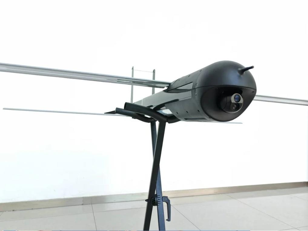 中國深圳「天空翼」無人機科技有限公司推出仿美「彈簧刀」（Switchblade）徘徊彈藥系統。 圖：翻攝skywinguavs.com