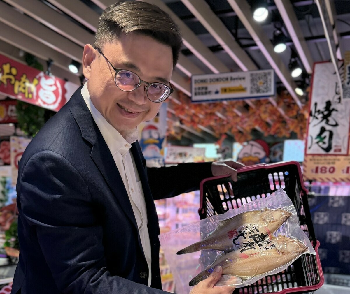 賴瑞隆邀請大家共同加入消費日本水產，持續加深台日友好。 圖：賴瑞隆辦公室/提供